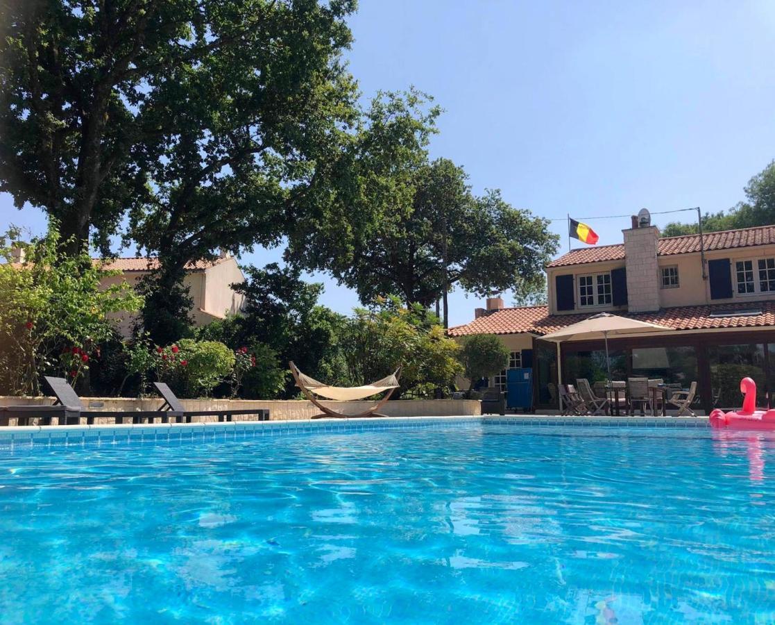 Maison Charmante Avec Piscine Privee A Saint-Georges-De-Pointindouxc エクステリア 写真